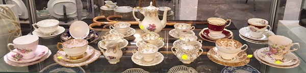 Lot 1371 - COFFEE SET AND TRIOS