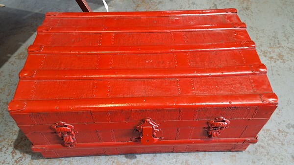 Lot 344 - SHIPPING TRUNK