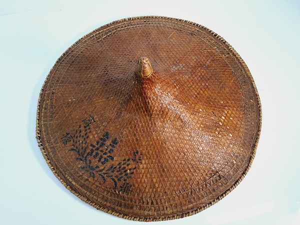 Lot 1368 - CHINESE HAT