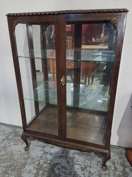 Lot 3 - CHINA CABINET