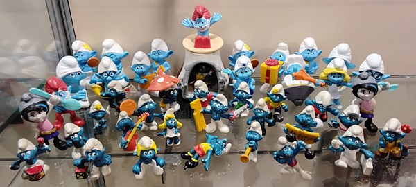 Lot 1251 - A COLLECTION OF SMURFS