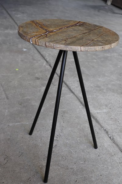 Lot 82 - MARBLE SIDE TABLE