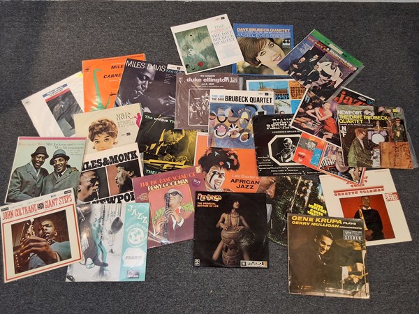 Lot 1283 - VINYL RECORDS