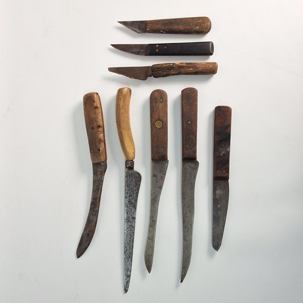 Lot 1271 - KNIVES