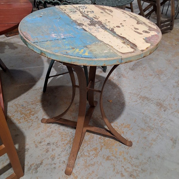 Lot 339 - OUTDOOR TABLE