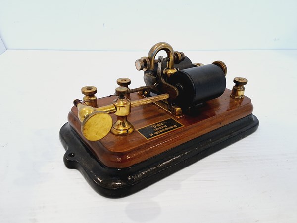 Lot 1159 - MORSE CODE RECEIVER