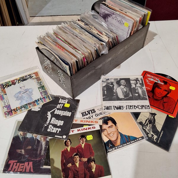 Lot 1289 - ROCK & POP 45s