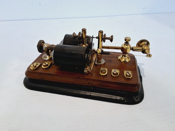 Lot 1158 - MORSE CODE RECEIVER