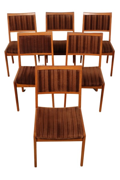 Lot 47 - SET OF DINING CHAIRS