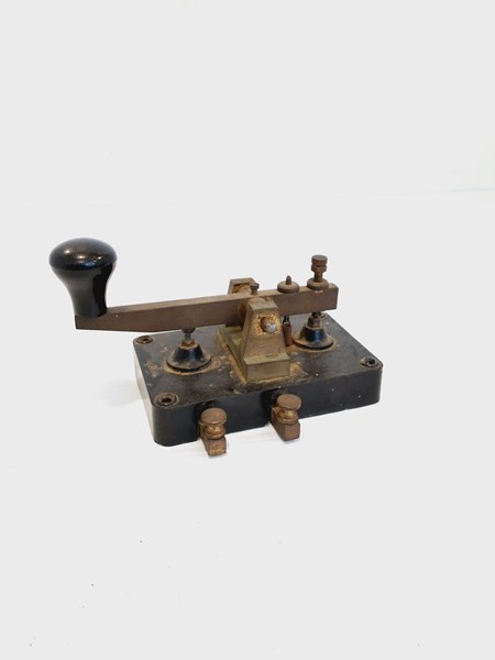 Lot 1162 - MORSE CODE KEY