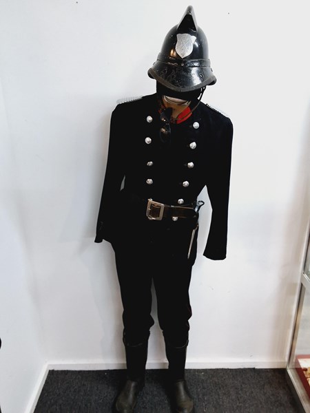 Lot 1170 - FIRE UNIFORM