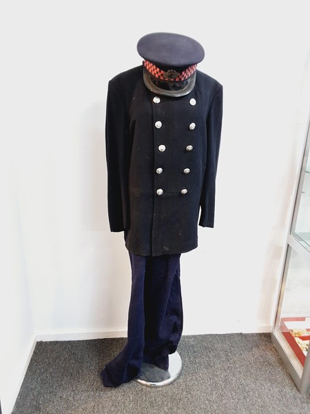 Lot 1169 - FIRE UNIFORM