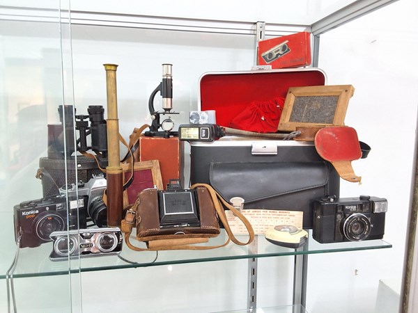 Lot 1206 - CAMERAS, BINOCULARS, MICROSCOPE & TELESCOPE