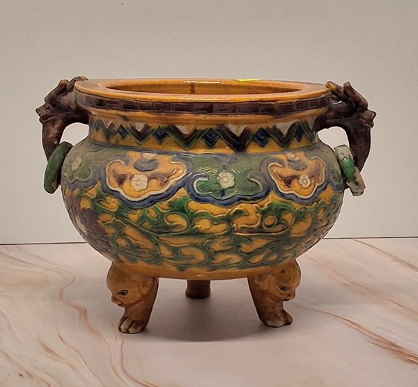 Lot 1258 - A CHINESE CENSER