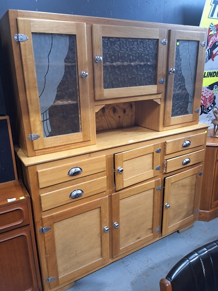 Lot 282 - KITCHEN DRESSER