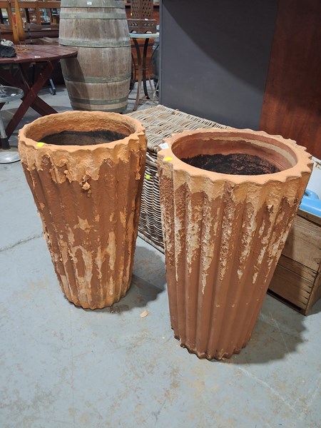 Lot 347 - PLANT POTS