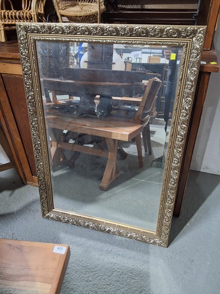 Lot 222 - WALL MIRROR