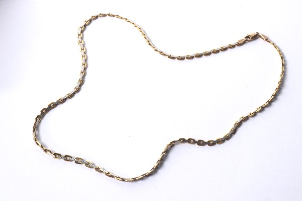 Lot 1015 - GOLD NECKLACE