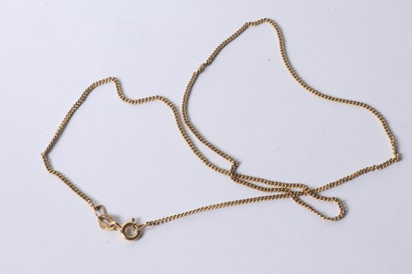 Lot 1052 - GOLD NECKLACE