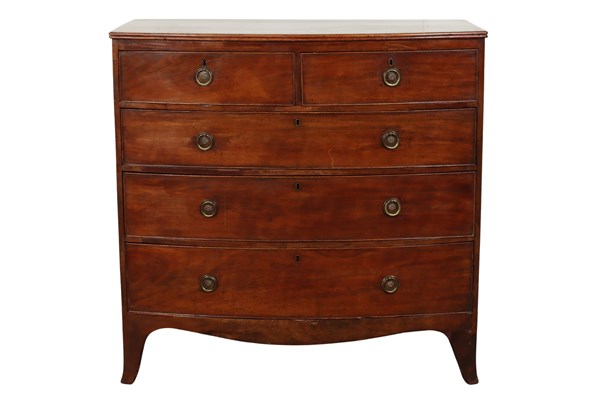 Lot 54 - CHEST OF DRAWERS