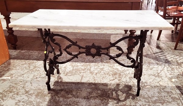 Lot 147 - GARDEN TABLE