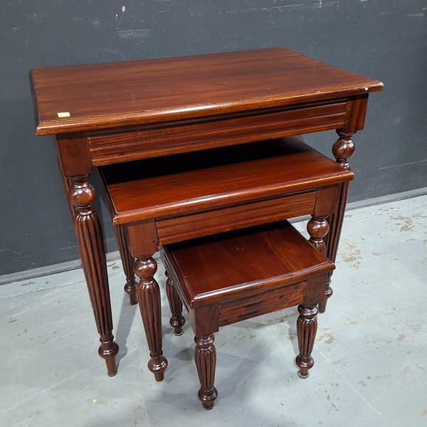 Lot 168 - NEST OF TABLES