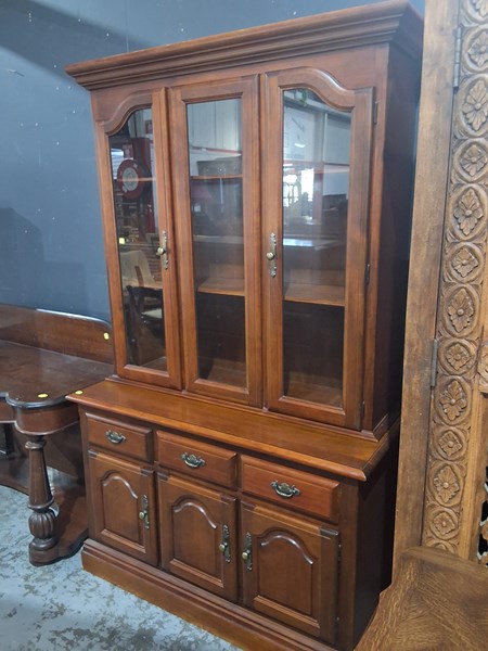 Lot 123 - KITCHEN DRESSER