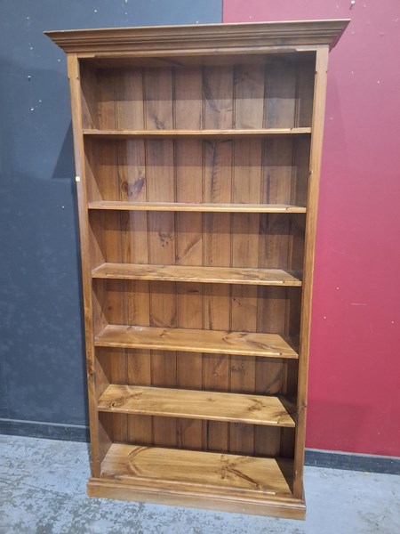 Lot 54 - BOOKSHELF