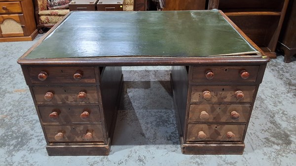 Lot 101 - TWIN PEDESTAL DESK