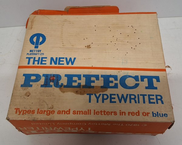 Lot 1293 - METTOY TYPEWRITER