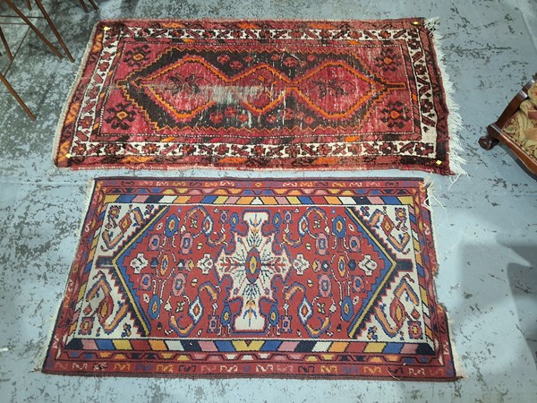 Lot 128 - RUGS