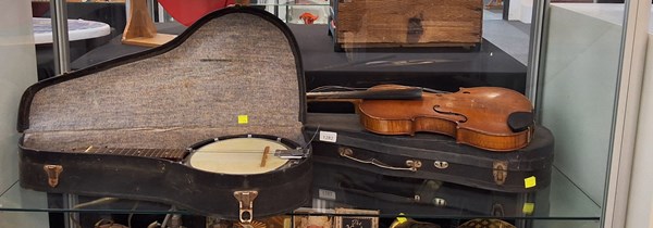 Lot 1282 - BANJO MANDOLIN & VIOLIN