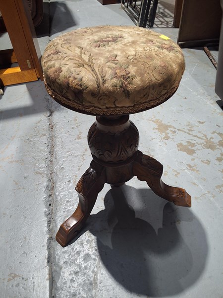 Lot 395 - PIANO STOOL