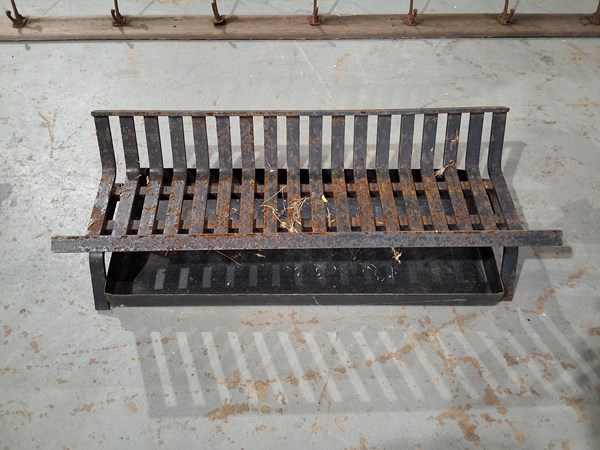 Lot 442 - FIRE GRATE