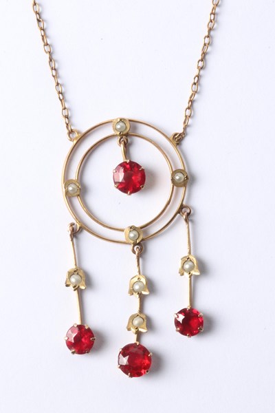 Lot 1039 - NECKLACE