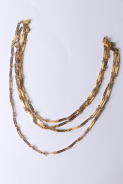 Lot 1053 - GOLD NECKLACE