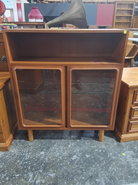 Lot 210 - CABINET