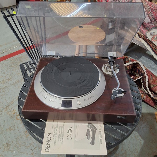 Lot 214 - DENON TURNTABLE