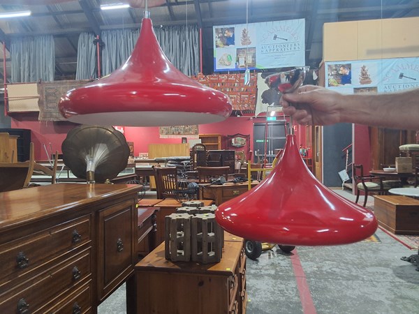 Lot 191 - PENDANT LAMPS