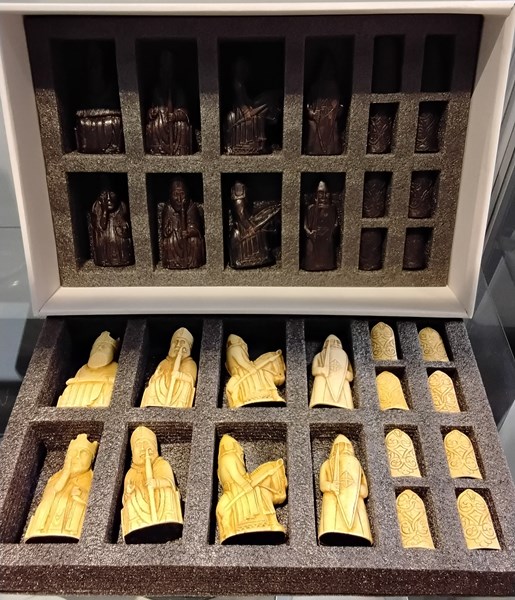 Lot 1136 - CHESS PIECES