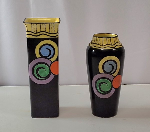 Lot 1139 - SHELLEY VASES