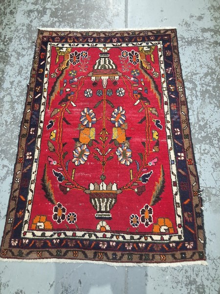 Lot 118 - RUG