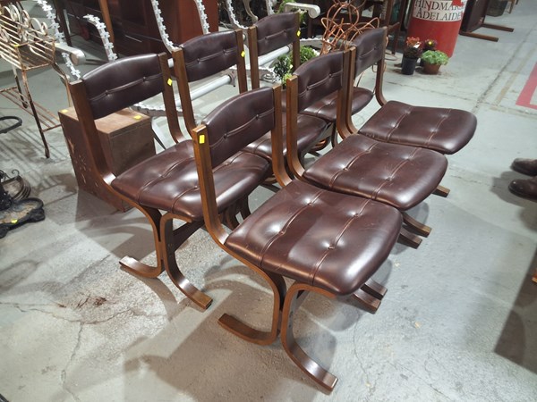 Lot 139 - DINING CHAIRS