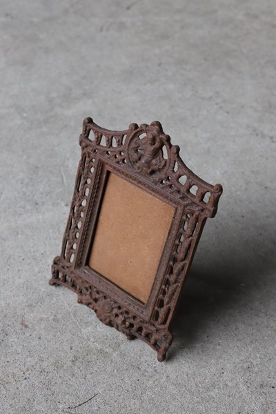 Lot 156 - PICTURE FRAME