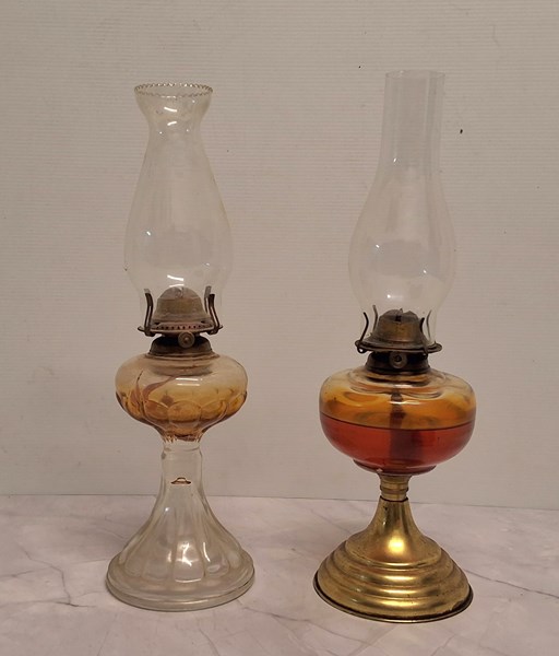 Lot 1252 - KEROSENE LAMPS