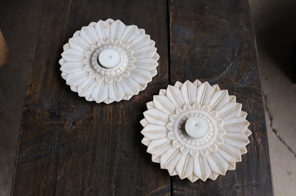 Lot 162 - MARBLE PLATES