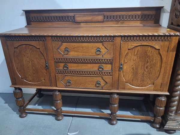 Lot 291 - OAK SIDEBOARD