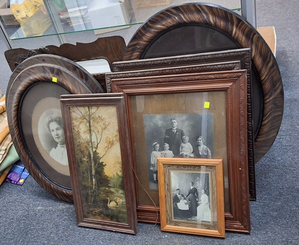 Lot 1360 - FRAMES