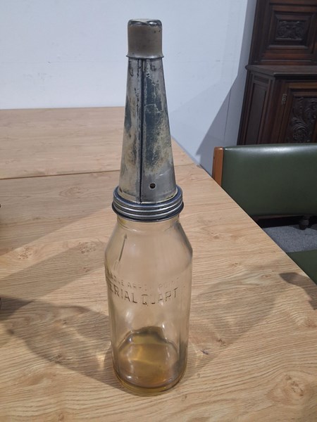 Lot 1194 - OIL BOTTLE