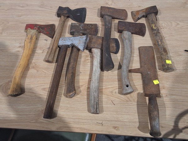 Lot 328 - HATCHETS